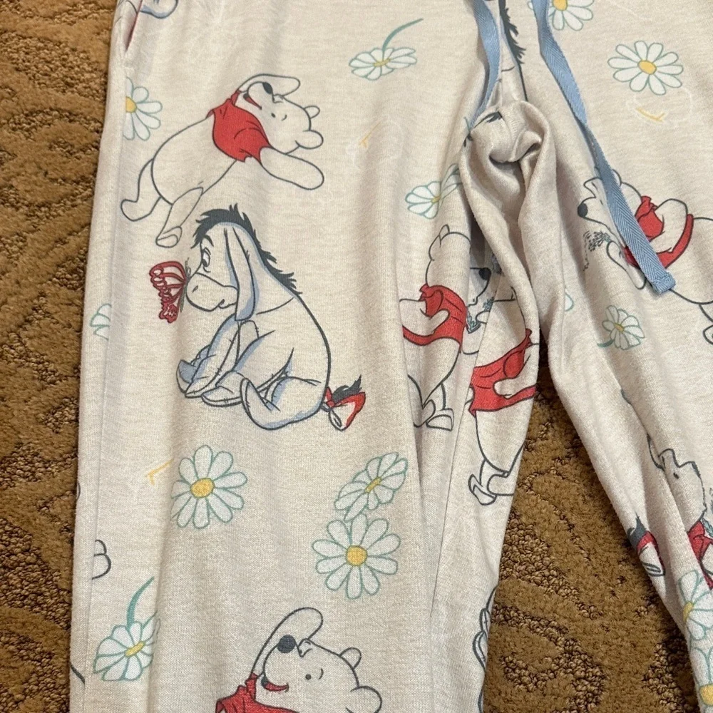 Women’s Winnie the Pooh pajama set 🍯 - Picture 6 of 7